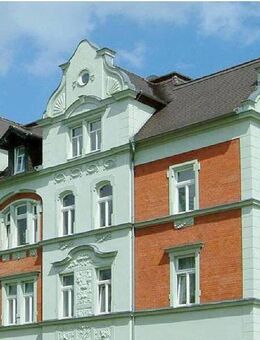 Ab Herbst 2025: Villa Christa * 2-Zimmer-Wohnung mit Laminatboden, separater Küche & Loggia - Löbau