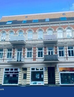 Stilvolles Mehrfamilienhaus aus der Gründerzeit - Neumünster