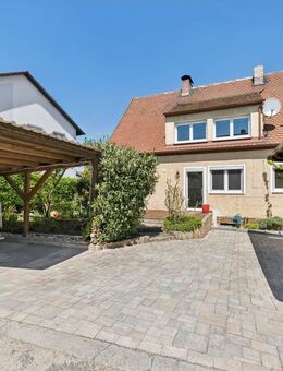 Charmantes Zweifamilienhaus in Poppenricht - Poppenricht