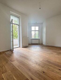 Kernsanierte 2 Zimmer Wohnung mit Balkon in Berlin Steglitz - Berlin