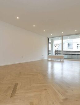 Erstbezug nach Komplettsanierung: 4 ZKB mit großer Südwestterrasse in ruhiger Citylage - Augsburg