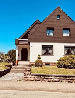 IHRE WOHN-OASE ! Gepflegtes 1-2-Familienhaus mit traumhaftem Garten in schöner Höhenwohnlage von 67716 Heltersberg - Heltersberg