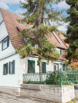Charmantes Zweifamilienhaus mit historischem Gewölbekeller und zwei Südterrassen in Möhringen - Stuttgart