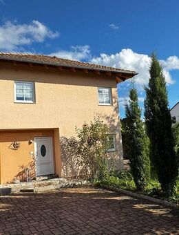 RESERVIERT - Wohntraum mit Pool & Gartenidylle, Freistehendes EFH am Kaiserstuhl - Vogtsburg (Kaiserstuhl)