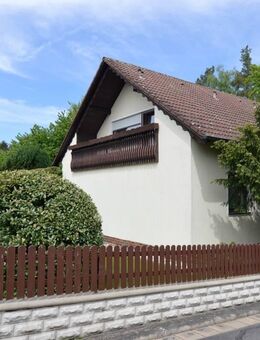 Haus mit großer Wohnung, Einliegerwohnung, Garage, Garten - Haag