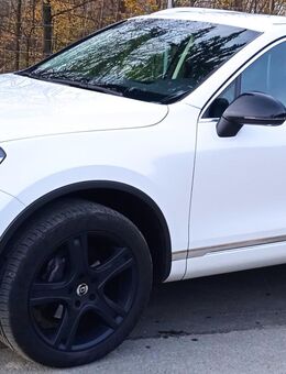 VW Touareg 3.0 V6 TDI BMT Terrain Tech 4 Motion - Elstra Zentrum