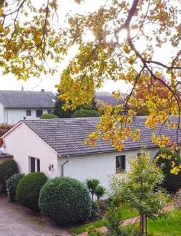 Gepflegter Bungalow mit Garage - Preußisch Oldendorf