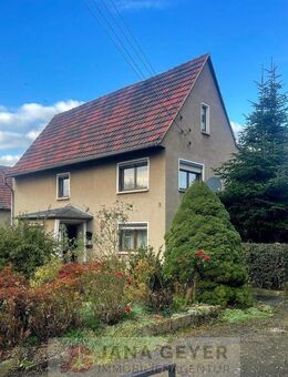 NOBITZ OT EHRENHAIN * GROSSES GRUNDSTÜCK mit ZWEIFAMILIENHAUS * leerstehend * ab sofort zur Verfügung - Nobitz