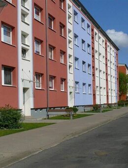 Nachmieter gesucht - 1-Raum-Wohnung mit mgl. Übernahme von Möbeln! - Neustrelitz