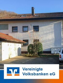 Einziehen und Wohlfühlen : Hübsche 3-ZI-DG-Wohnung im Echaztal ! - Lichtenstein