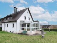 Voll unterkellertes Zweifamilienhaus mit Garten, 2 Balkonen und Wintergarten - Lauf (Pegnitz)