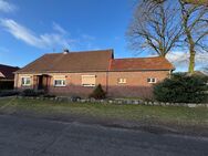 Wohnhaus mit Anbau und Garage - Bremervörde