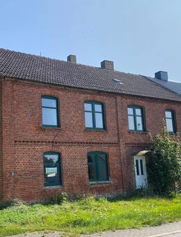 Sanierungsbedürftige Doppelhaus in Pöglitz - Gremersdorf-Buchholz