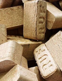 Holz Briketts - Schwarzenbach (Wald) Zentrum