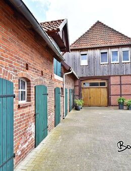 Resthof mit zwei Wohneinheiten - Stallungen, Scheune, Koppeln, PV, FTTH und Fernwärmeanschluss - Rodewald