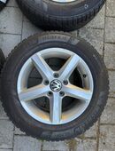 4 Winterreifen auf Felgen VW Golf Plus V in 80538