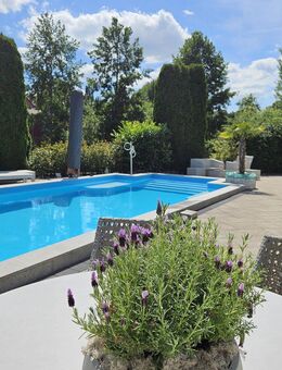 Einfamilienhaus mit luxuriöser Ausstattung und Pool und Sauna - Apelern