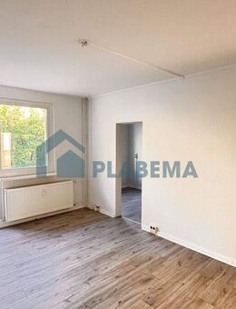 2 Zimmer, Balkon und Einbauküche, frisch renoviert - Schwerin