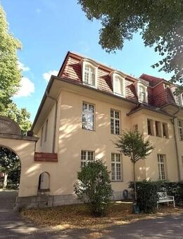 Schickes Apartement mit 2 Stellplätzen im historischen Ludwigpark in Buch - Bezugsfrei! - Berlin