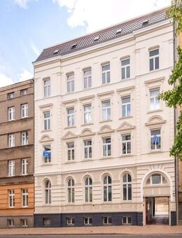 Lichtdurchflutete 4-Zimmer-Wohnung im Erdgeschoss mit Küche und Tageslichtbad - Schwerin