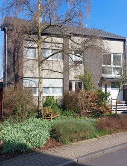 NE-Holzheim, Rendite oder (Teil-)Selbstnutzung: freistehendes 3-FH, Einzelgarage u. KFZ-Stellplatz - Neuss
