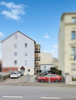 Top gepflegtes Mehrfamilienhaus in bester Lage von Altenburg - Altenburg