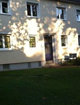 Bei VIVAWEST die Sonnenstrahlen auf dem eigenen Balkon genießen. - Essen