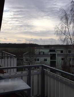 Dachgeschosswohnung mit Balkon und Einbauküche in Nattheim - Nattheim