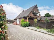 Vermietetes Zweifamilienhaus mit Carport in Fredenbeck - Fredenbeck