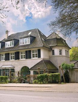 Exklusive 218 qm Altbauwohnung mit großer Dachterrasse und Wintergarten - renoviert - provisionsfrei - Bochum