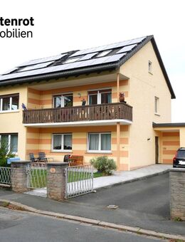 Helle Drei-Zimmer-Dachgeschosswohnung in zentraler Lage von Lichtenfels - Lichtenfels (Bayern)