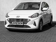 Hyundai i10, 1.0 Select EU6d (MJ22) SelectFunktionspaket, Jahr 2022 - Neuss