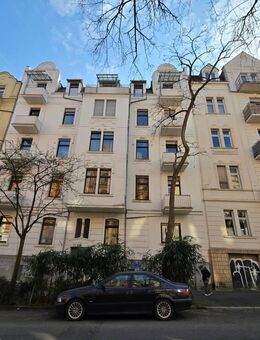 Wiesbadener Westend: Altbauwohnung, Erdgeschoss, 3 Zimmer, grosse Hinterhof-Terrasse! - Wiesbaden