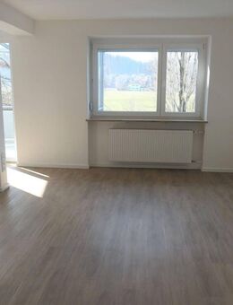 "Großartige 4-Zimmer Wohnung mit großem Balkon und offenem Wohn- Essbereich!" - Peißenberg