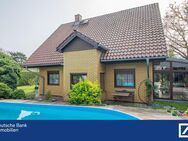 Einfamilienhaus mit Wintergarten und Pool in Oranienburg - Oranienburg