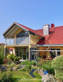 Wohnen mit Stil: Großzügiges Zuhause mit weitläufigem Garten und einladendem Pool - Marolterode