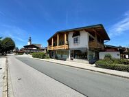 Zentrumsnahes Wohnhaus mit Gewerbe (oder Wohnen) im EG und Garage - Inzell