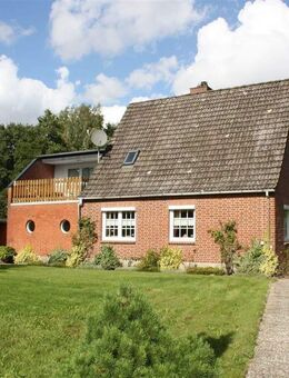 Geräumiges, funktionelles großes Wohnhaus in schöner, dörflicher Lage Nordledas. - Nordleda