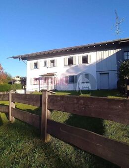 Provisionsfrei! 143qm² Bezugsfreie 5 Zimmer Wohnung mit Balkon, Gartennutzung und Hobbyraum - Otterfing