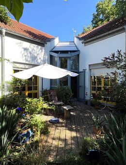 Architektenvilla im Dornröschenschlaf inmitten einer begehrten Siedlungslage von Reisbach - Reisbach
