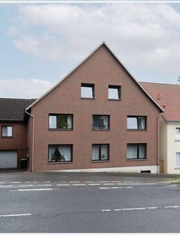Für Generationen gemacht: Solides Mehrfamilienhaus mit traumhaften Garten und Ausblick in Barntrup - Barntrup