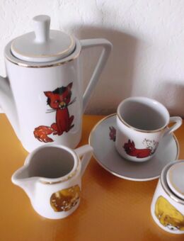 Kaffee- und Teeservice aus Porzellan für die Puppenstube - Merkelbach