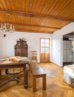 Altbau-Charme trifft Familien-Traum! Kernsanierte Villa mit Platz, Stil & ganz viel Herz. - Nandlstadt