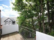 MANNELLA *Lichtdurchflutete DG-Wohnung mit Balkon - modern, mediterran, ruhig, zentral & bezugsfrei.* - Rösrath
