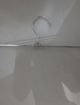 Hosenbügel aus Metal mit Klemmen neu - Espenau