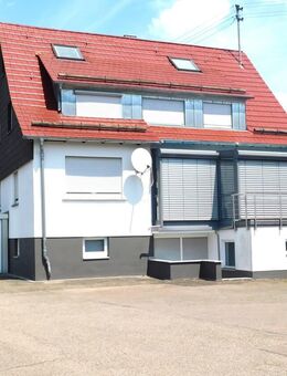 Charmantes, solides Einfamilienhaus mit großem Wintergarten. Einziehen und Wohlfühlen! - Schwäbisch Gmünd