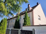 Gemütliche 2-Zimmer-Mansarden-Wohnung mit hochwertiger Einbauküche - Nürnberg