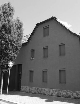 Wohnhaus mit vier Einheiten und ausbaubarer Scheune in Wenigumstadt! - Großostheim