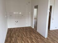 3 Zimmer mit Balkon und Ausblick - Halle (Saale)