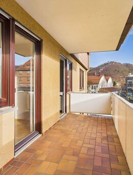 Großzügige 4,5-Zimmer-Wohnung mit zwei Balkonen - Geislingen (Steige)